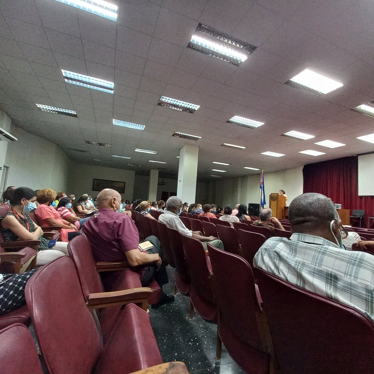 Discutido el presupuesto del #MINCEX en Asamblea de Trabajadores.

Adicionalmente se leyó la convocatoria por el #1DeMayo.

#CubaViveYTrabaja