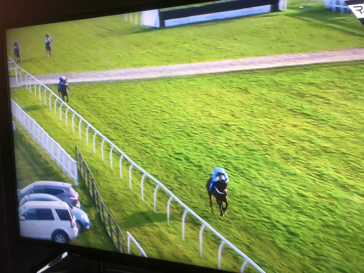 BeluckyTrev's tweet photo. Cracking start to our new share horse @MprUpdates Park Hill Dancer @sevenbarrows career with a 17 Length victory @ExeterRace A new dream has certainly begun. #DanceYourselfDizzy https://t.co/SNzMlRBFQ4
