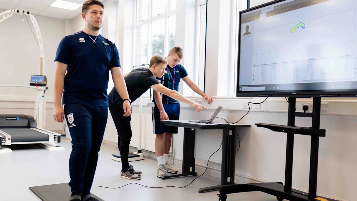 gaitandmotionuk's tweet photo. #UCBB @BishopBurton College is the first University Centre in the UK to introduce our #Footscan and #Phits 3D Printed Orthotics solution, #EasyForce and #EasyAngle to their teaching programmes! 🚀 https://t.co/jURPVsrJAm