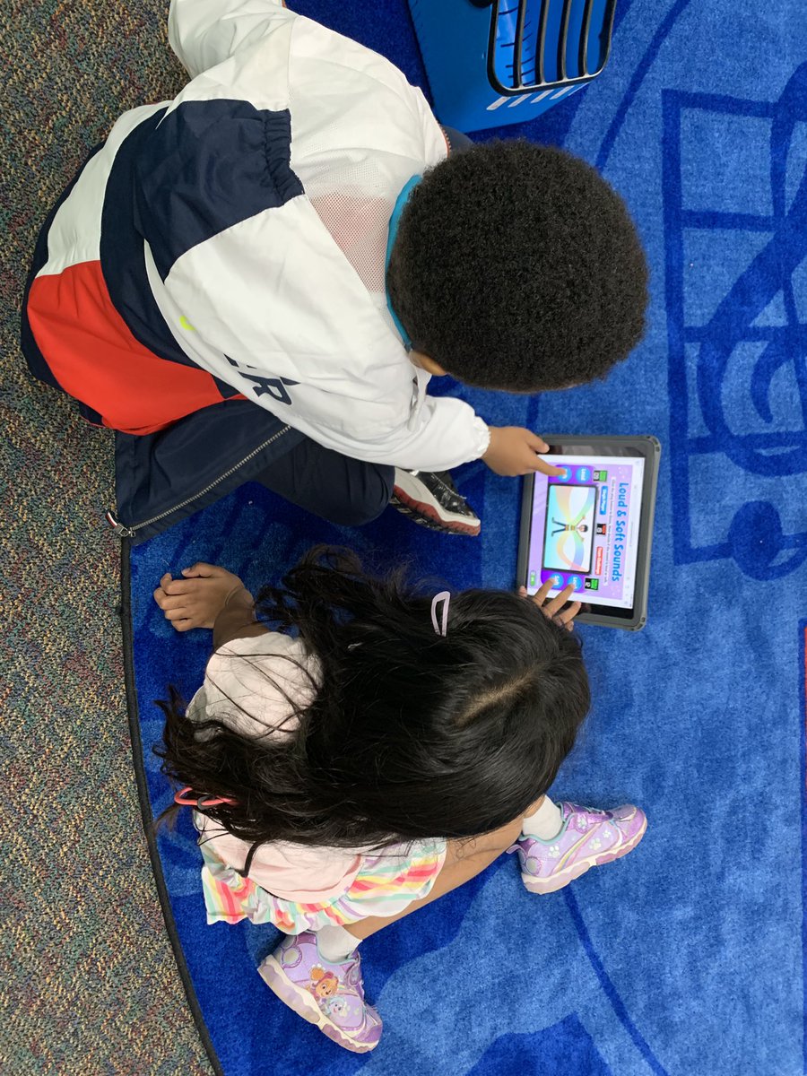 LegendreMusic's tweet photo. Identifying Loud and Soft sounds with 1st grade! 🦈 @JSE_Sharks #quavermusic https://t.co/UMCMWs3aM4