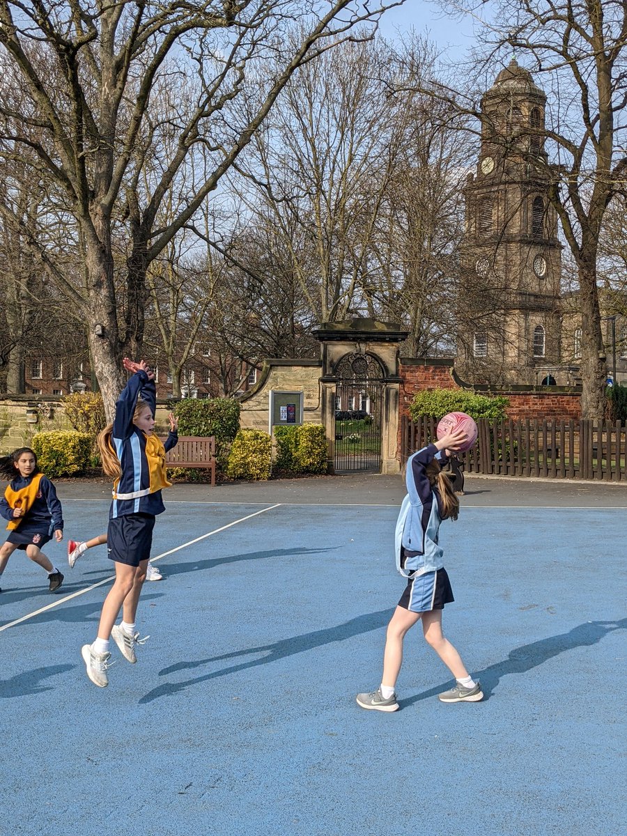 Wakefield Girls’ High School PE tweet media