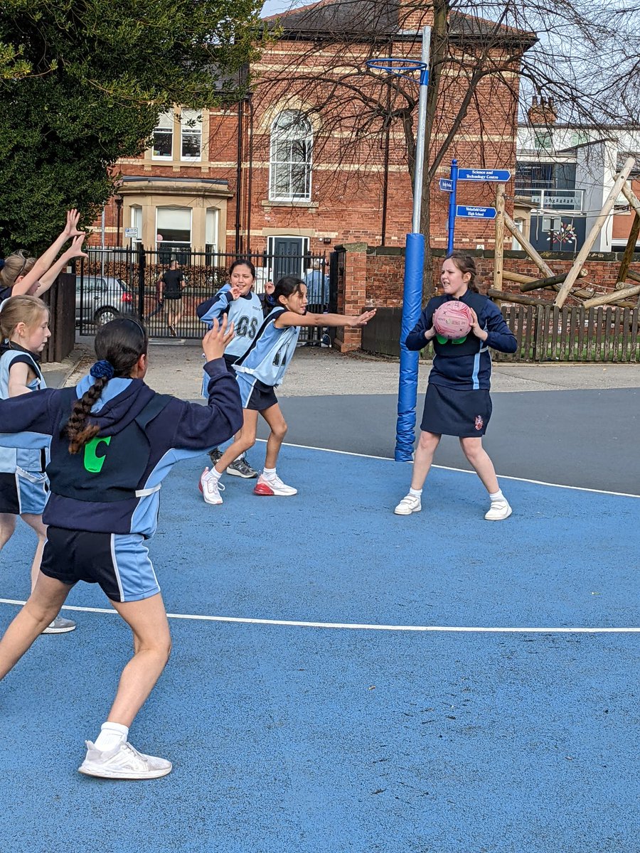 Wakefield Girls’ High School PE tweet media