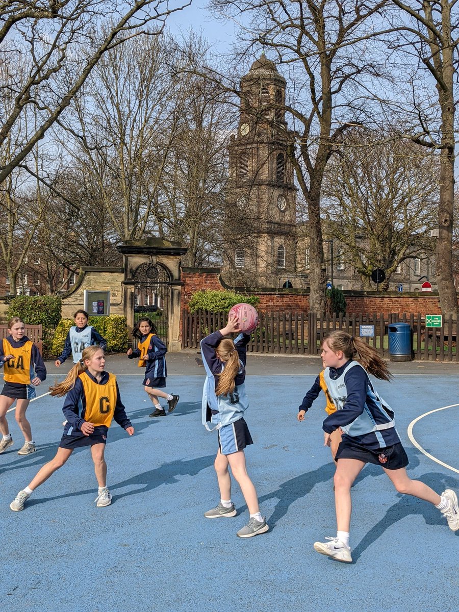 Wakefield Girls’ High School PE tweet media