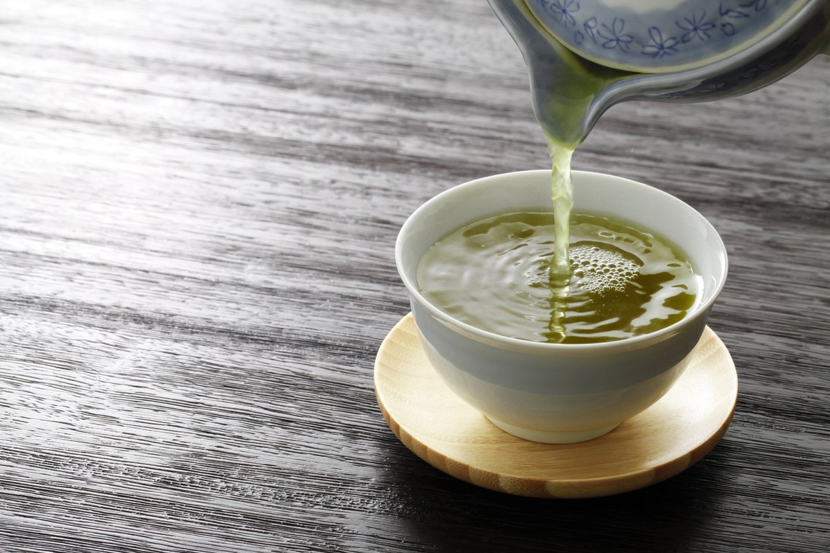 Can tea support your immune system? IFIC's <a href="/MeganMeyerPhD/">Megan Meyer, PhD</a> spills the #tea to <a href="/EverydayHealth/">Everyday Health</a> 🍵 ☕ 

bit.ly/3uiFOh9