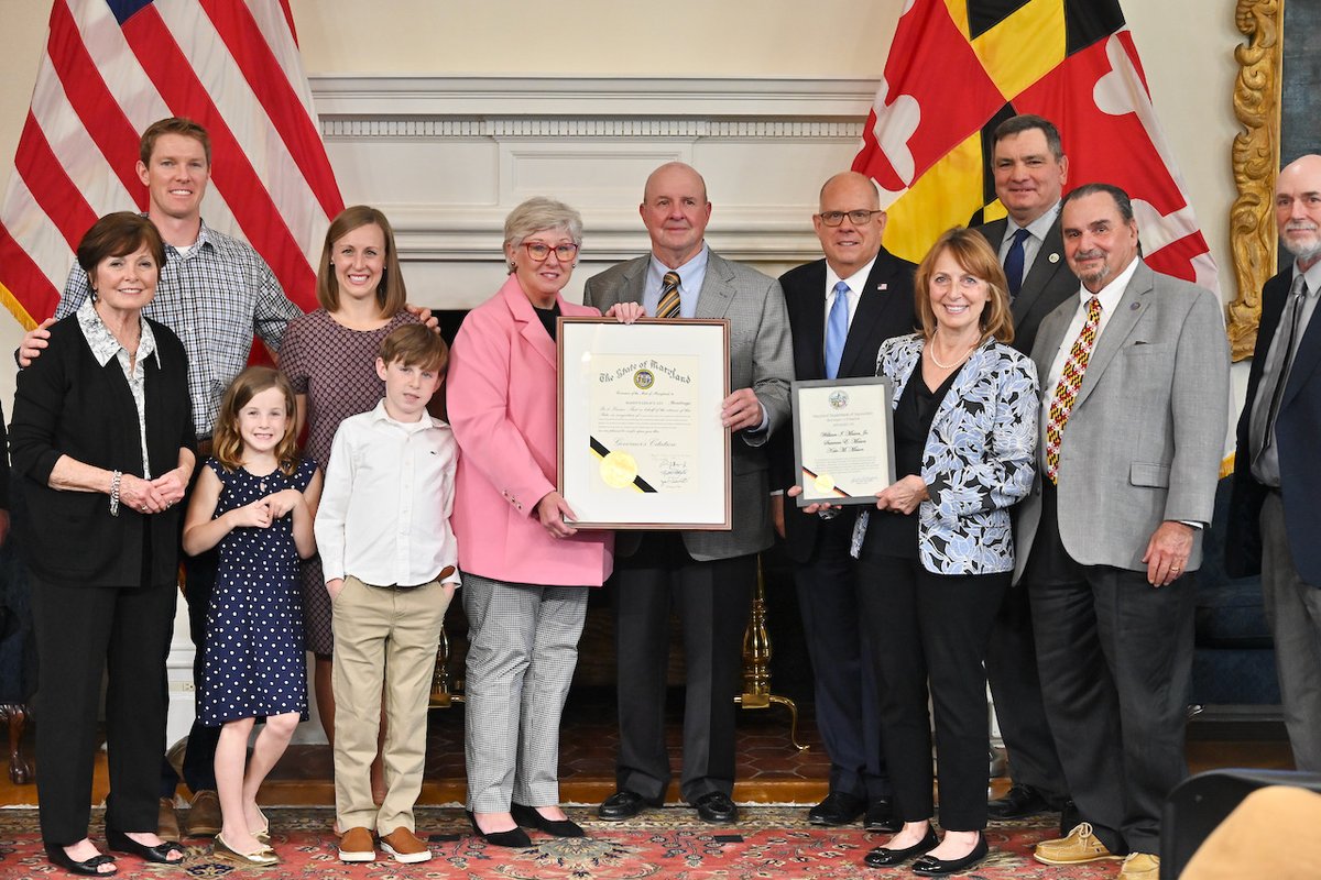 GovLarryHogan tweet picture