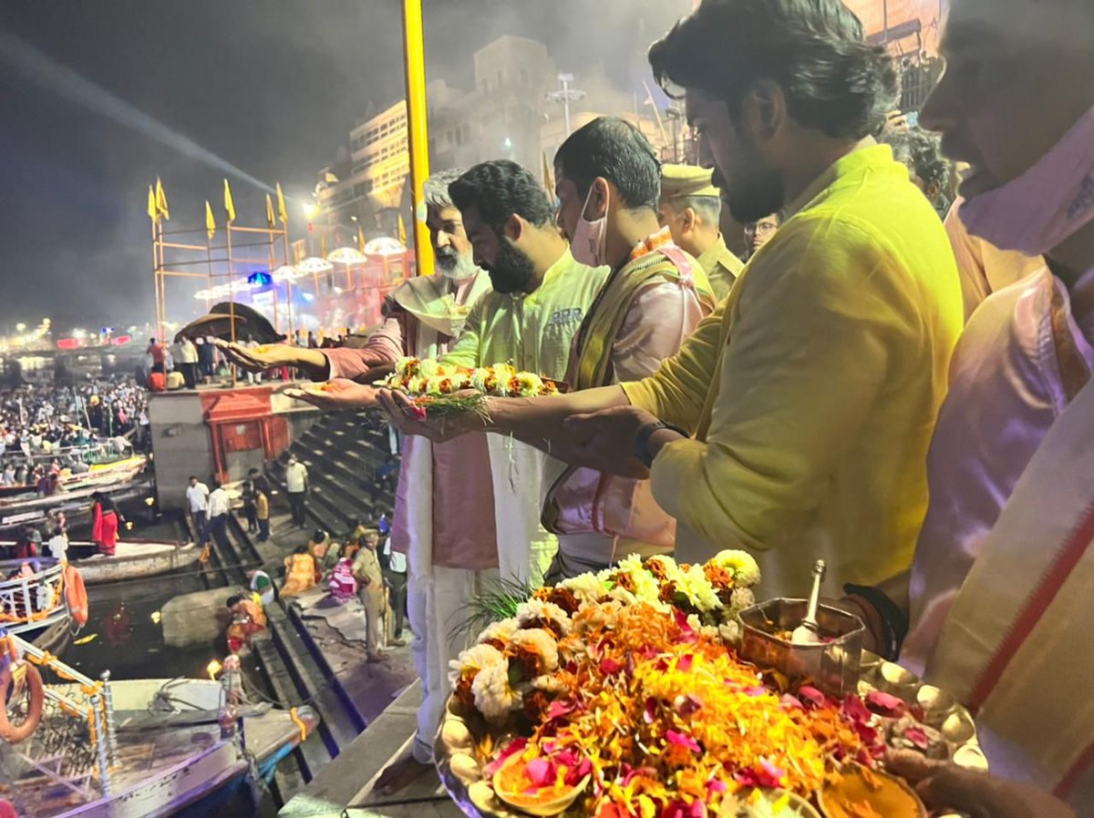 filmimonks's tweet photo. Team #RRRMovie in the divine city of Varanasi
#RRRinVaranasi
#RRRTakeOver
#RRROnMarch25th https://t.co/Fbq2waHieW