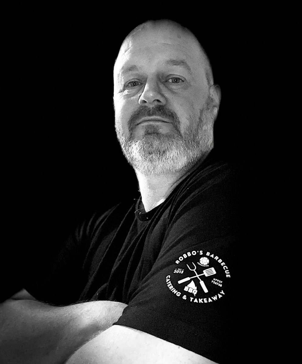 shaunbennettuk's tweet image. Who’s that handsome fella sporting a rather smart #RobbosBBQ T-shirt made by the very talented @bikertotty #studio84 @MrsBfrom1to3