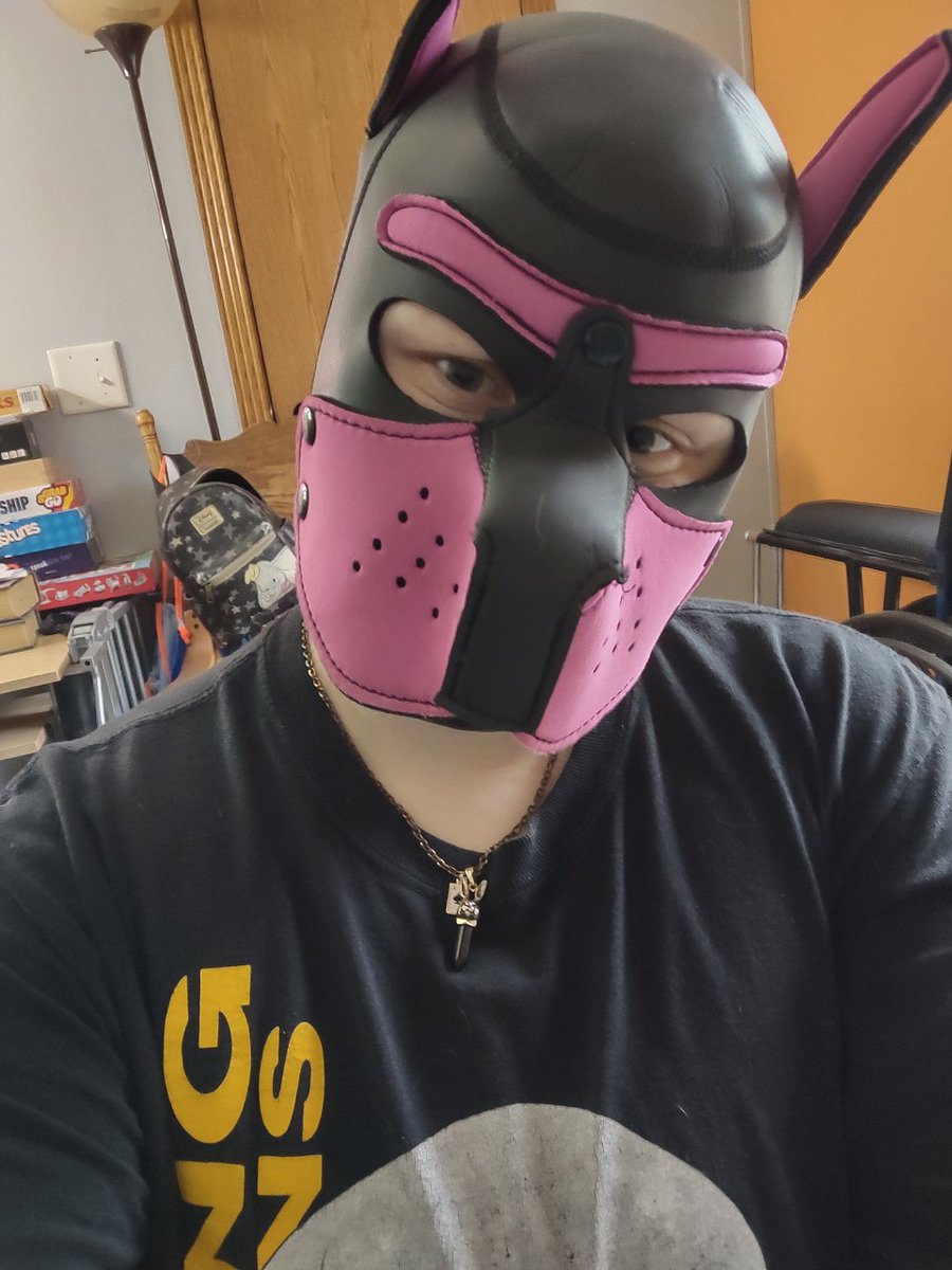 MarshroomPrince's tweet photo. Feeling very masc 😘. #PupPlay https://t.co/adqw2zHYe1