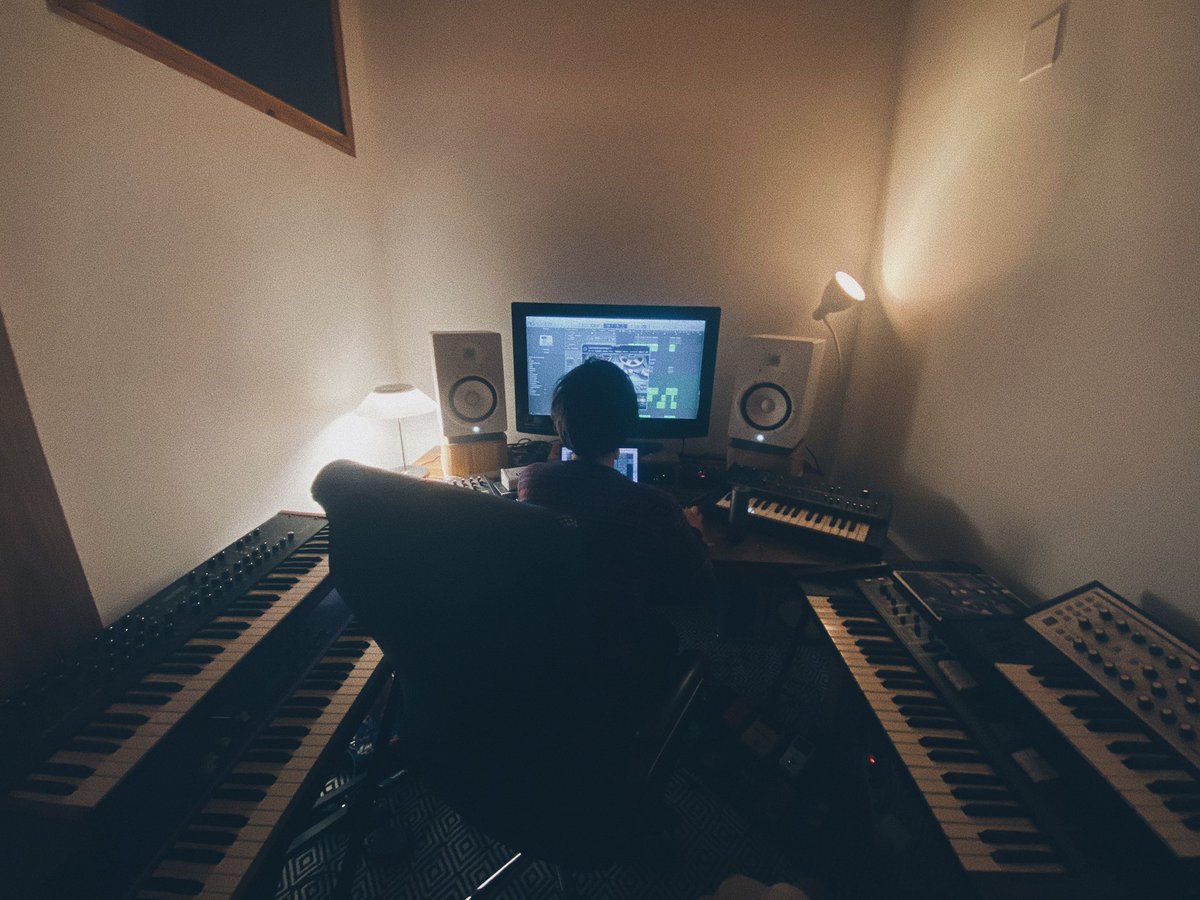 Aquí <a href="/Viticli/">Víctor Carmelo Cabezuelo</a> a los mandos de la nave nodriza. Hemos arrancado con temas nuevos después de 2 años y estoy emosioná 🌷