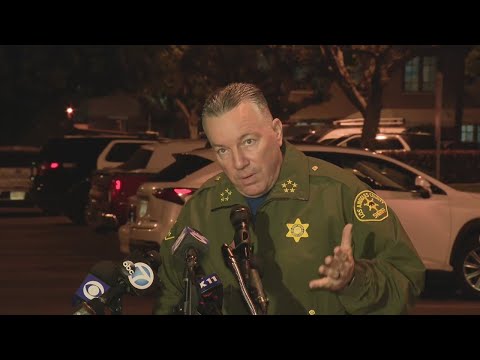 Sheriff Villanueva provides update on LASD helicopter crash - https://t.co/FxFHzTPDXn - https://t.co/DG0TQsZlFp - 
Six people were on board of the Special Enforcement Bureau helicopter at the time of the crash, including five deputies and one... https://t.co/pNkY8q0gcI