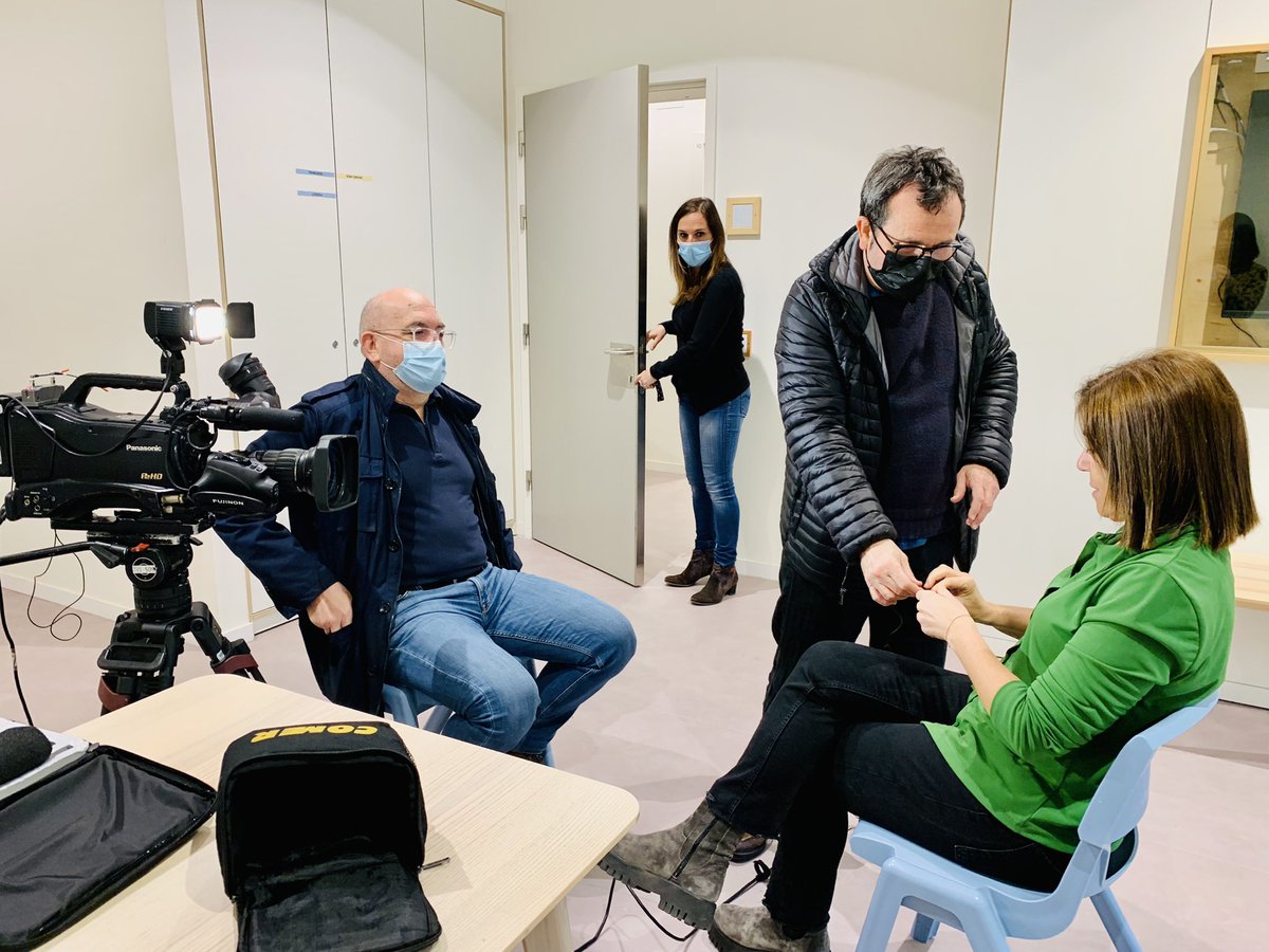 Ampans's tweet photo. Tecnologia domòtica per facilitar l’autonomia i la seguretat de les persones, la feina dels professionals, l’eficiència energètica… Ho veureu ens uns dies a @valorafegitTV3  @LoxoneES @janetacamps @AjSantFruitos https://t.co/wrWn7du3CC