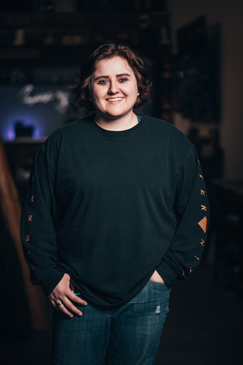 sessionshigh's tweet photo. Our team is growing!
👋👋
Everyone welcome Georgia, one of the newest additions to the Sessions crew!
We are extremely lucky to be surrounded by such amazing and talented people!
#canadiancannabis #team #livethehighlife https://t.co/NEemqX9Jpc
