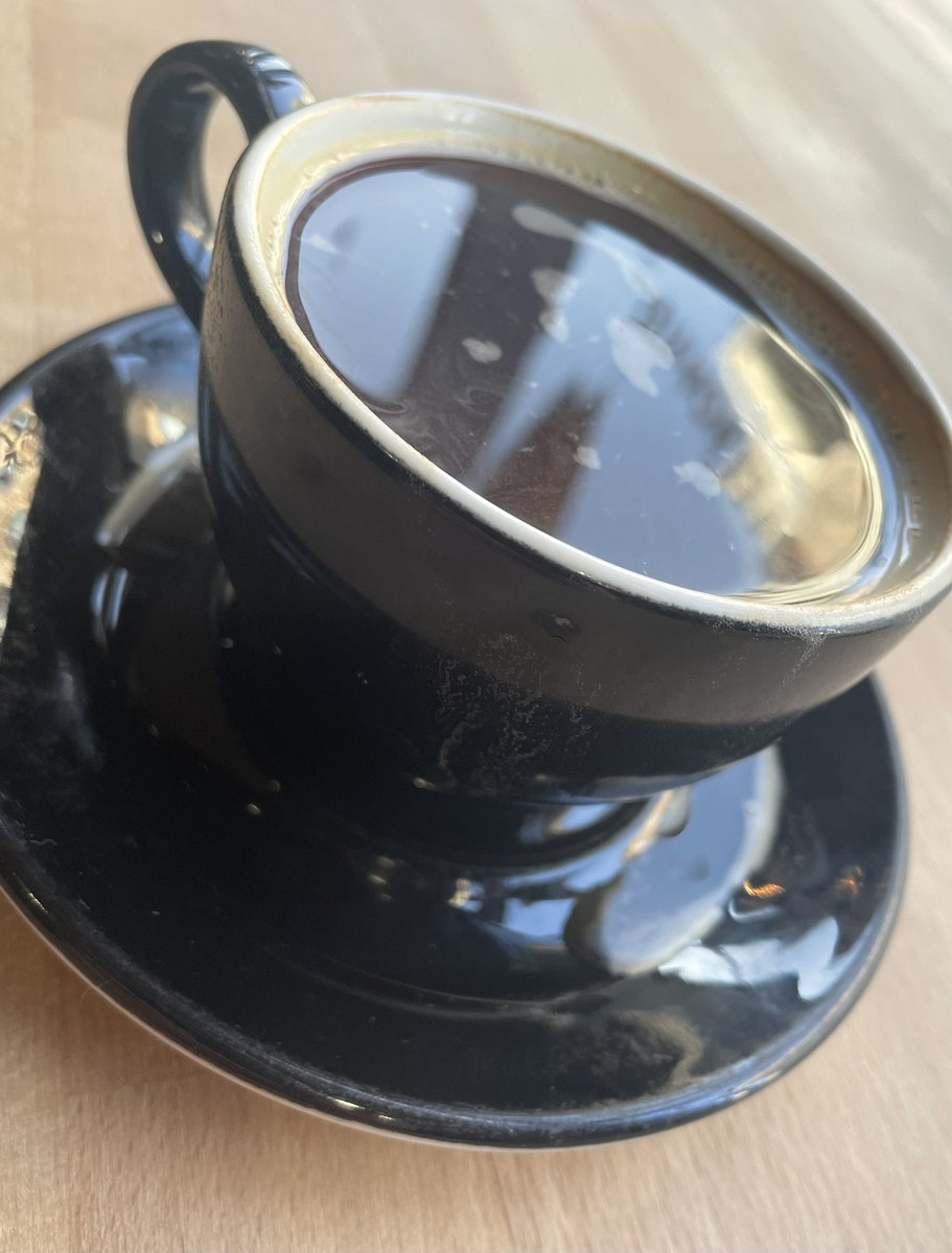 erinjacqgill's tweet photo. The daffodils are flowering in #Cardiff + the sun shone all day. It was fab to be working again in the @Arup office in the Bay, bumping into people I know! The new office fit-out is cheerful. And excellent coffee at @QuantumRoasters https://t.co/Oc3VbpHuRb