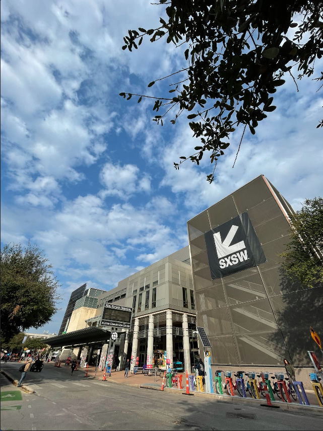 december_labs's tweet photo. #sxsw2022 is our fav spot to connect, learn and engage with entrepreneurs, investors, and innovators!  Thanks to @CapitalFactory for inviting our very own @mcordini as mentor to support the ever-growing startup space. Special kudos to the Houston House by @GHPartnership! https://t.co/hVm2QeK2D7