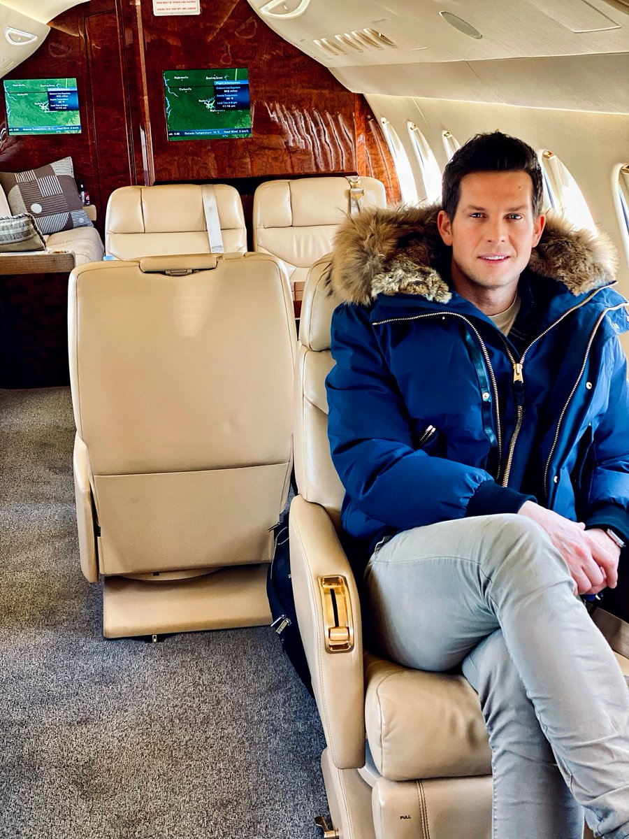 TenorsMusic's tweet photo. Here's a look back at us travelling in style to perform at the @opry. Looking forward to travelling again soon and visiting all our #TFFs that we miss so much!  Learn more about our upcoming show dates at https://t.co/raPUjL8STI.  #TravelTuesday https://t.co/pip2kVup8m