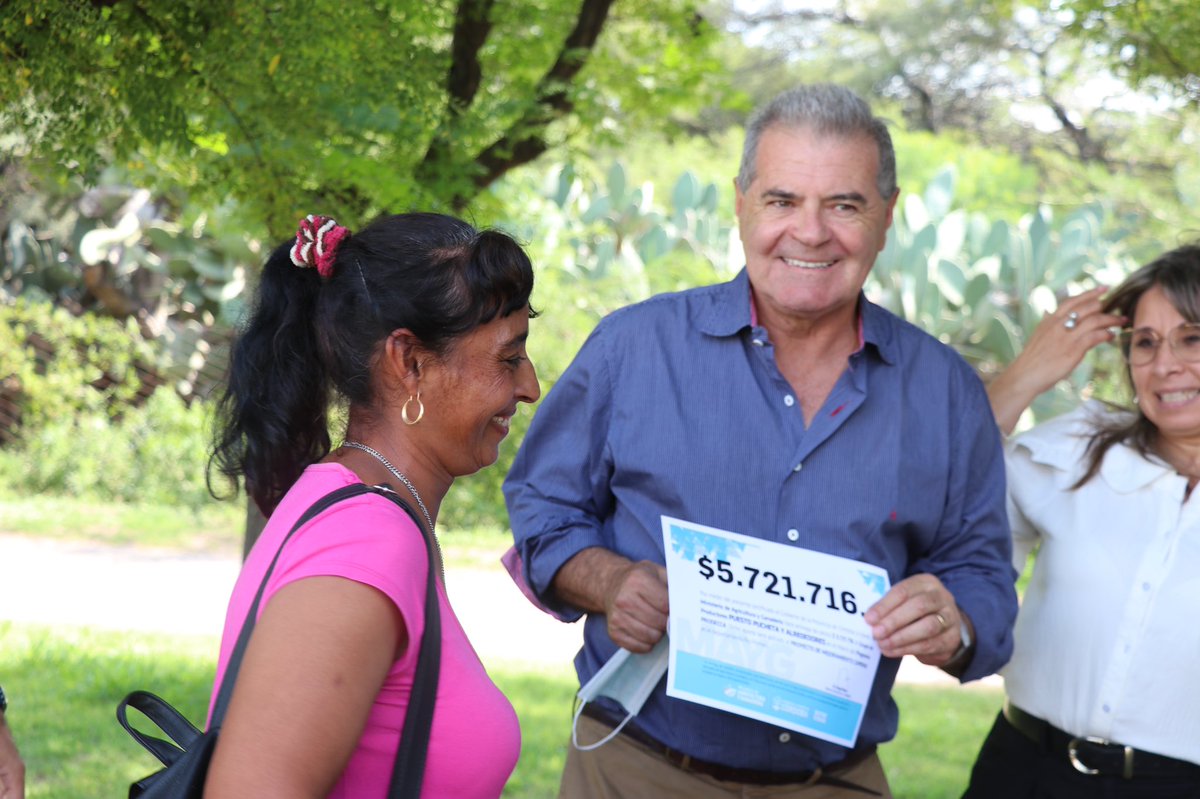 SergioBussoOK's tweet photo. Puesto Pucheta | #Prodecca
Siguiendo con el recorrido por el dpto. #RioPrimero, entregamos al Grupo Asociativo Mejoramiento Caprino $ 5.721.716,00. https://t.co/7FU4kYqsXW