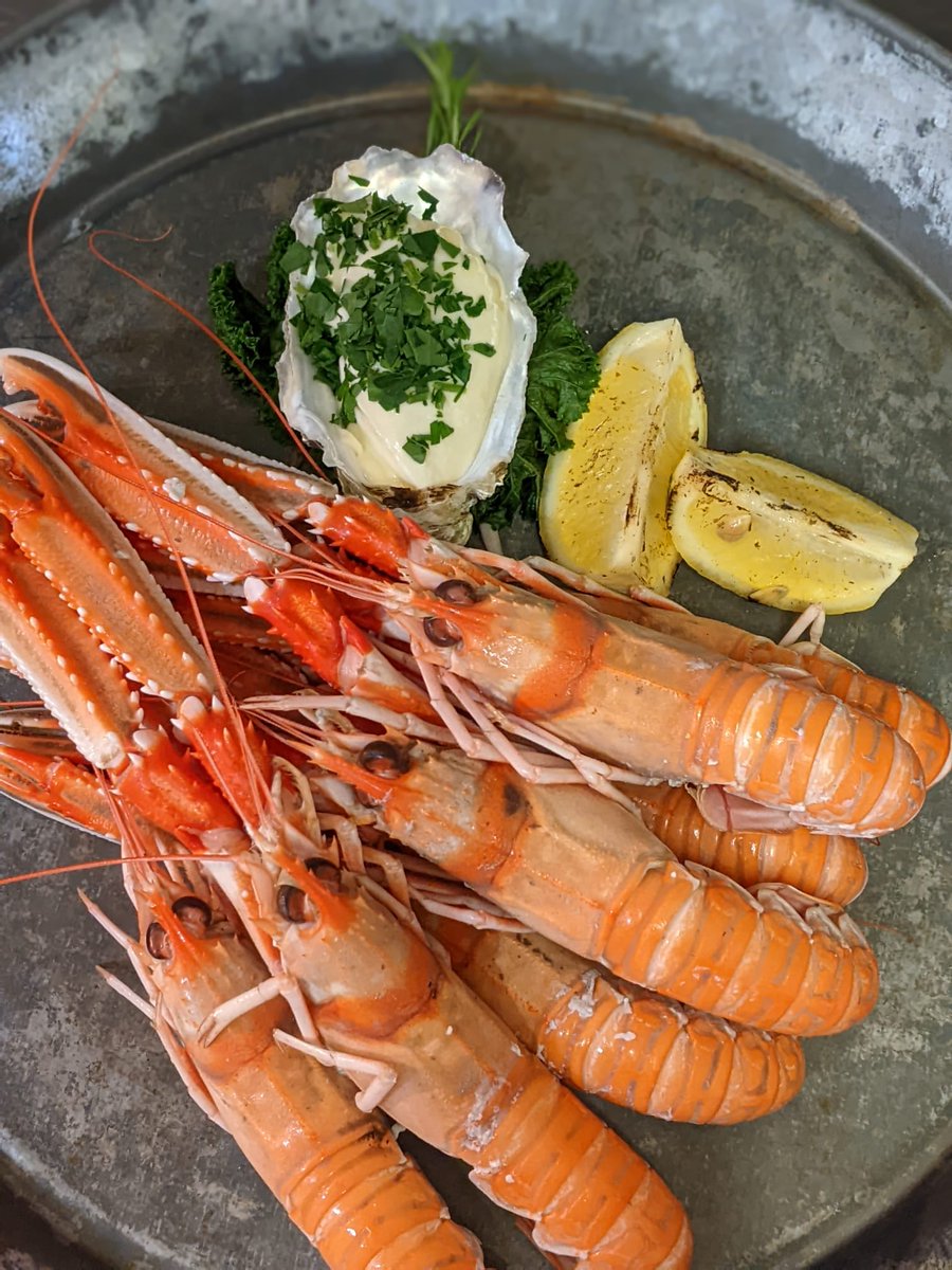 pierhousehotel's tweet photo. Have you made plans for Mother's Day yet? We've got limited availability in the restaurant and for rooms so call the reservations team to make a booking for your special weekend in seafood heaven
#pierhouseperfect #mothersday #seafoodheaven https://t.co/VSE34JuoDQ