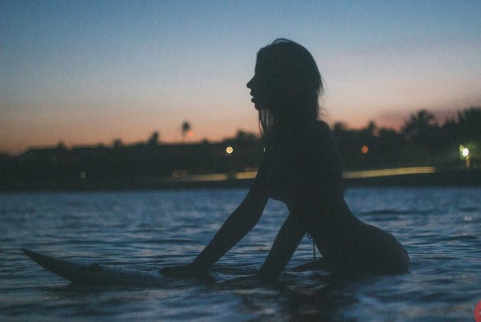 homahoy's tweet photo. @Stoned_Tigers @s0meone_u_know WEB42. surf Girl https://t.co/xnXx1o2Rp2