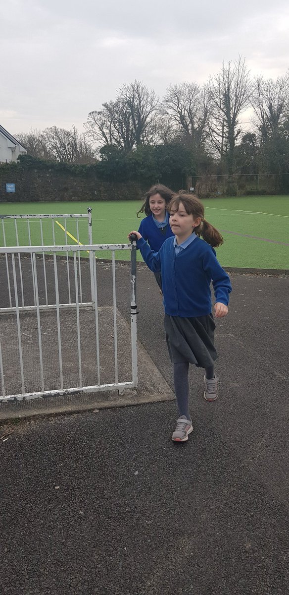 2ndClSAttracta's tweet photo. What a lovely day to start #runaroundIreland. This week we are going to Galway @ActiveFlag @2ndClSAttracta https://t.co/ZkSWjwIRYB
