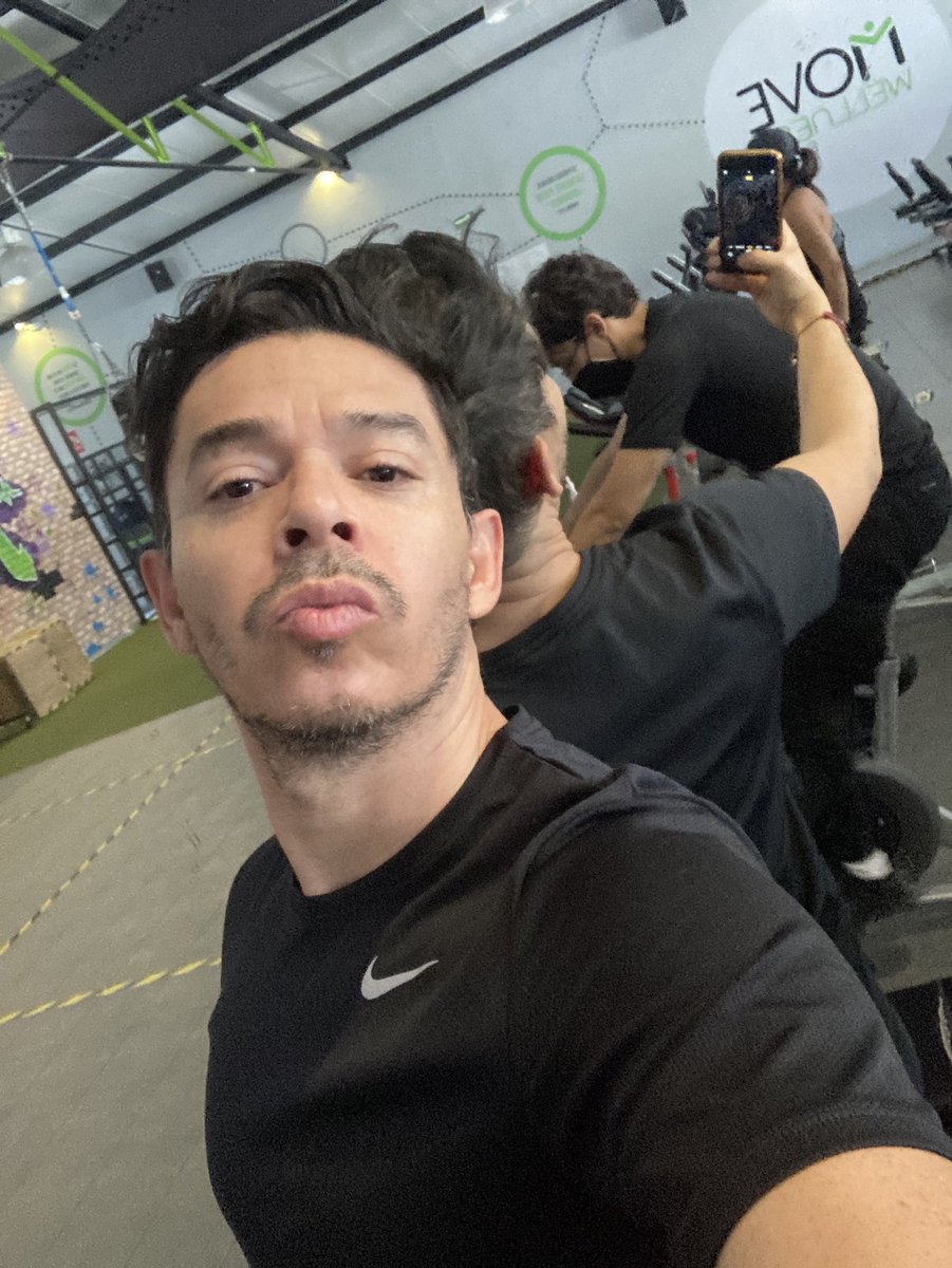 elarcadenogay's tweet photo. Para que valga el ejercicio 🤭 #selfie #gym #Motivation #movewellness #mezcalrosa https://t.co/ybTQ0ZzHV7