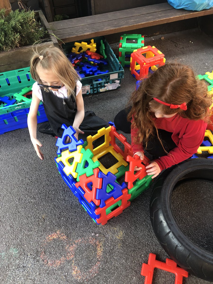 Today has been a knitting, building and dressing up kind of day in Year 1/2