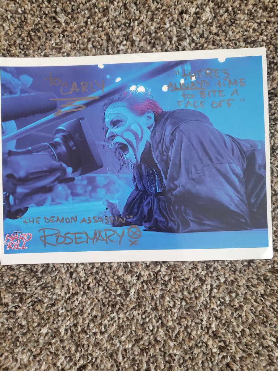 zombiewwe4134's tweet photo. #MultiverseMailPickUpCall Thank You so much for the 8x10 @WeAreRosemary and good choice for the photo. There is always time to bite faces off. Thanks so much for a demonic virtual live Demon and @damage365Radio #BiteaFace😝 #Decay💀 #DemonAssassian😈 https://t.co/8EAjia9EdA