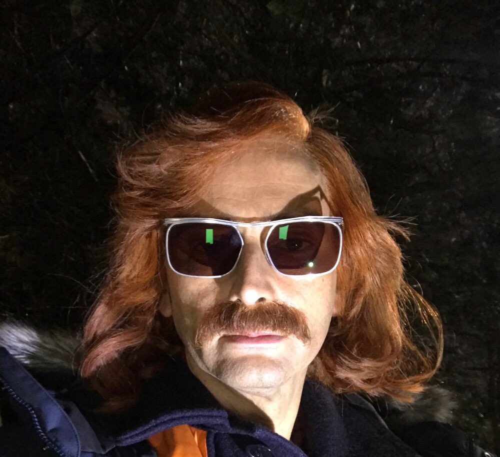 Behind the scenes photo of David Tennant on set of series 1. He looks either very serious or totally bored 😄

<a href="/GoodOmensPrime/">Good Omens</a> #GoodOmens #DavidTennant