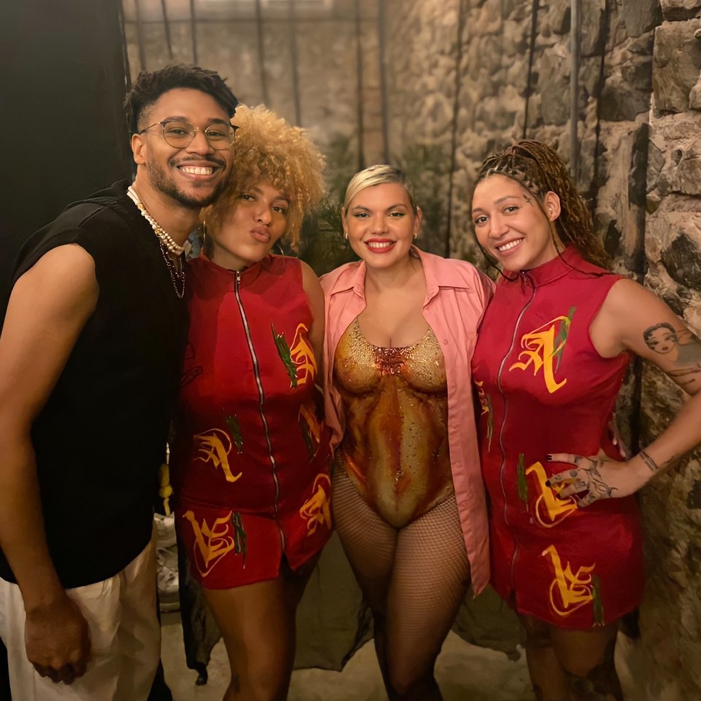 snakecost's tweet photo. O show e o encontro com Eduarda Batidas foi tudooo! 🍸🍹❤️ Te amo @dudabeat  Obrigado pelo carinho! Tu é luz! 🤍 https://t.co/Bbf287TRj9