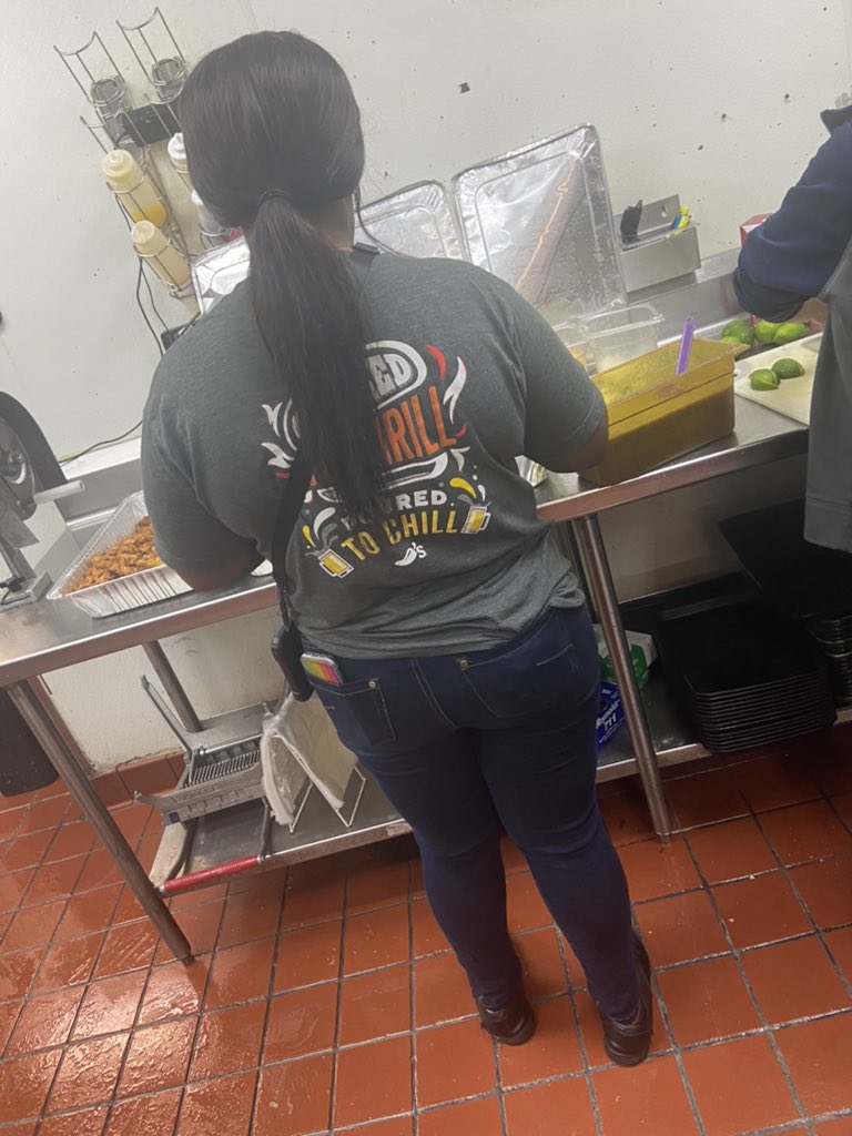 ShannaLBrewer's tweet photo. Taco Tuesday at The 43
#chilislove #43ForTheWin https://t.co/yOkFGJX1cA
