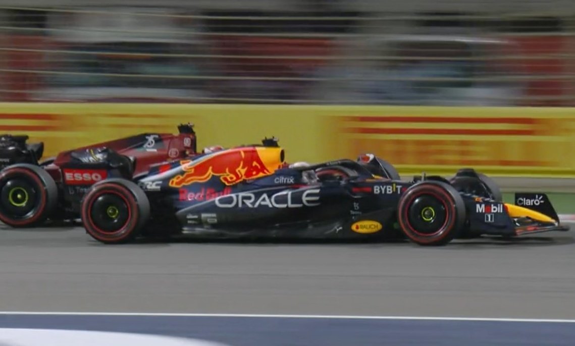 DiegoAlonsoF1's tweet photo. Red Bull sufrió un doble DNF en @BAH_Int_Circuit plagado de incógnitas, teorías de la conspiración detrás y una sombra de duda sobre todo lo que nos han ido contando. ¿Cuál es la verdad de todo esto? ¿Es un problema serio de fiabilidad? 

Abro hilo. https://t.co/UKKPcSNJ61