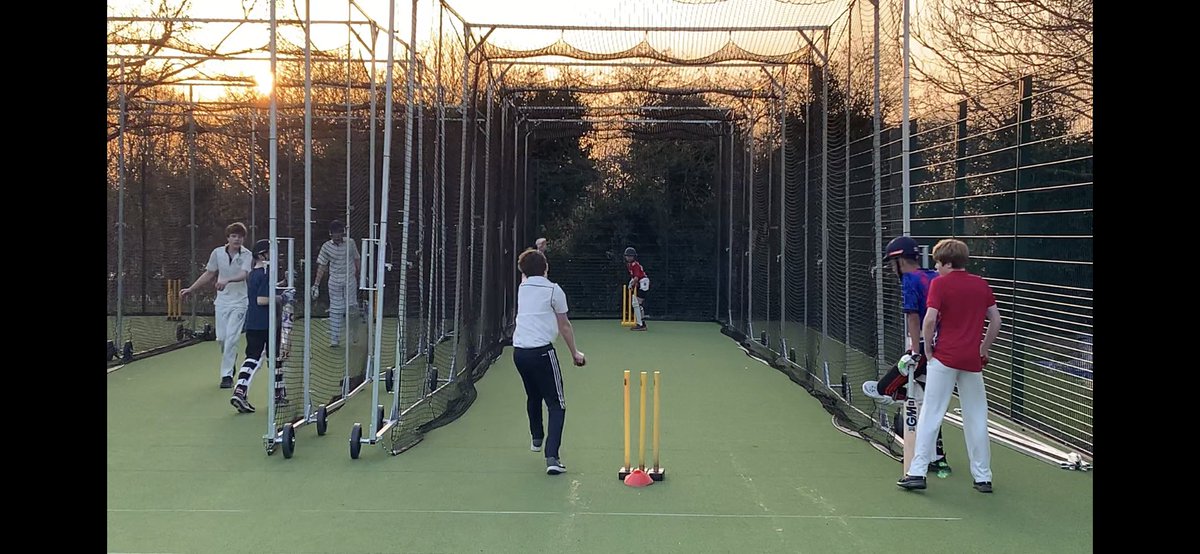IbstockSport's tweet photo. ππ»ββοΈ Tuesday Sport Round Up π
U8-U11 London League βBβ Final
U8 βοΈπββοΈ DVocosAguirre
U9 βοΈπββοΈ RHeininger
U10 βοΈπββοΈ JTabis
U11 βοΈπββοΈ HFlowers
Final standings TBC
1st VII enjoyed their day @RPNS7
U13 Cricket Academy preparing for βοΈ
#IPSSport https://t.co/F7dW0kriuy