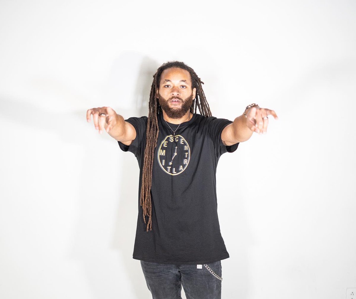 farrowtheking_'s tweet photo. ROLLIN ON CENTRAL TIMES THE EP AVAILABLE EVERYWHERE 3/25/2022 ๐๐ CHECK OUT THE DOCUMENTARY!! LINK IN BIO #farrowtheking #centraltimesthebrand https://t.co/VJWzrqnmUX