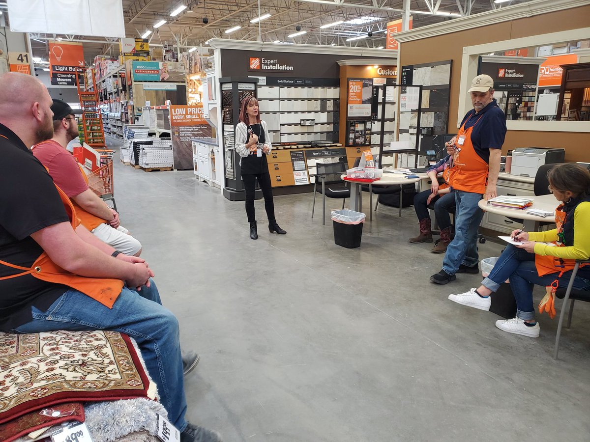 DaisySASM1771's tweet photo. Awesome visit from Janet Mueller with Incredible Installations.#specialtytuesday #incredibleinstallations @hollytate122 @chanshansen @JohnWischmeyer @Mountaindaisy68 @ramon1839_ray https://t.co/tf1Td22Kxq