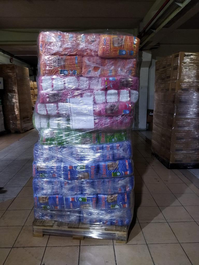 (Rumvader) Rum Vakıflarını Destekleme Derneğimizin koordinasyonu ile Ukrayna halkına gönderilmek üzere  Rum toplumu ve Vakıfları tarafından toplanan ayni yardımlar bugün Konsolosluk yetkililerine teslim edilmiştir. <a href="/Rumvader/">Rumvader</a> #ukrayna #barış