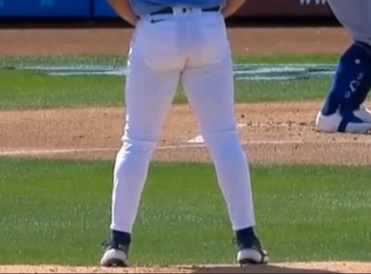 Rob Friedman on X: Robbie Ray: Different Team. Same Pants.  t.cosVpiLPxU2q  X