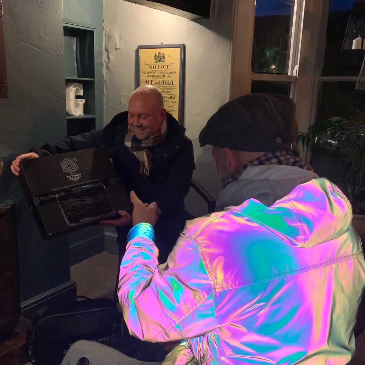 C_W_O_L's tweet photo. 🇮🇹 Plurimus NO_S16_1C 🇮🇹

Welcome to the @plurimus.it family 

Such a diamond geezer Richard Slack ,couldn’t of been gifted to a better home, enjoy brother 🤝

MANY FROM ONE

#plurimus #cwol #casualwayoflife #manyfromone #casuals #casualstyle #mf1a https://t.co/ytUIt41HLa