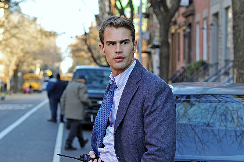 TheoJames_Daily's tweet photo. Theo James as Detective Walter Clark in Golden Boy #TheoJames https://t.co/OlzpbSgwcc