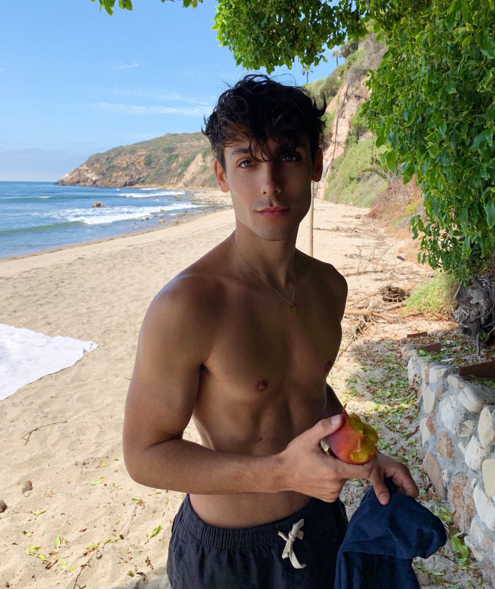 zacatack26's tweet photo. Juicy 🍑 https://t.co/n8DB3MLJPV