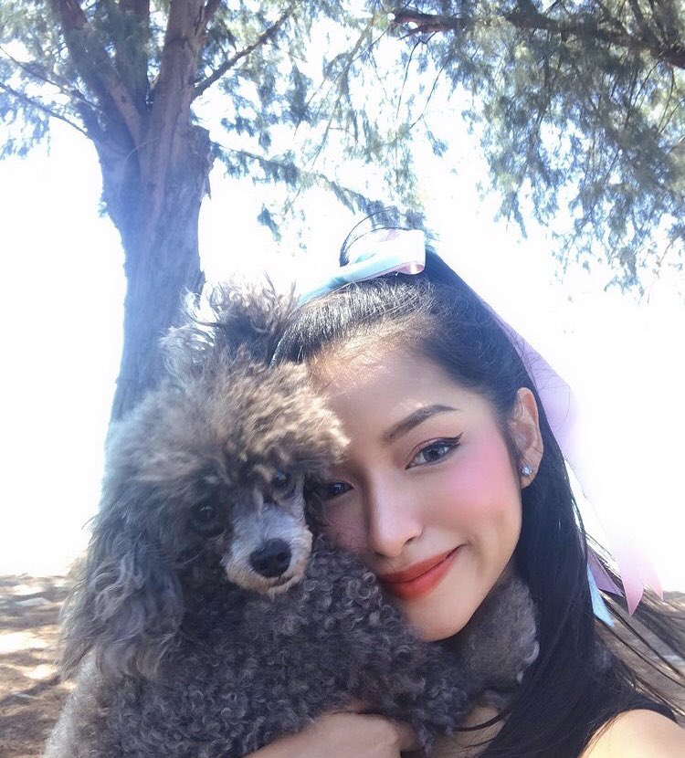 Sc78691066Hazel's tweet photo. #tuesdaymood with my dog☺️☺️☺️ https://t.co/TZsFajfM3A