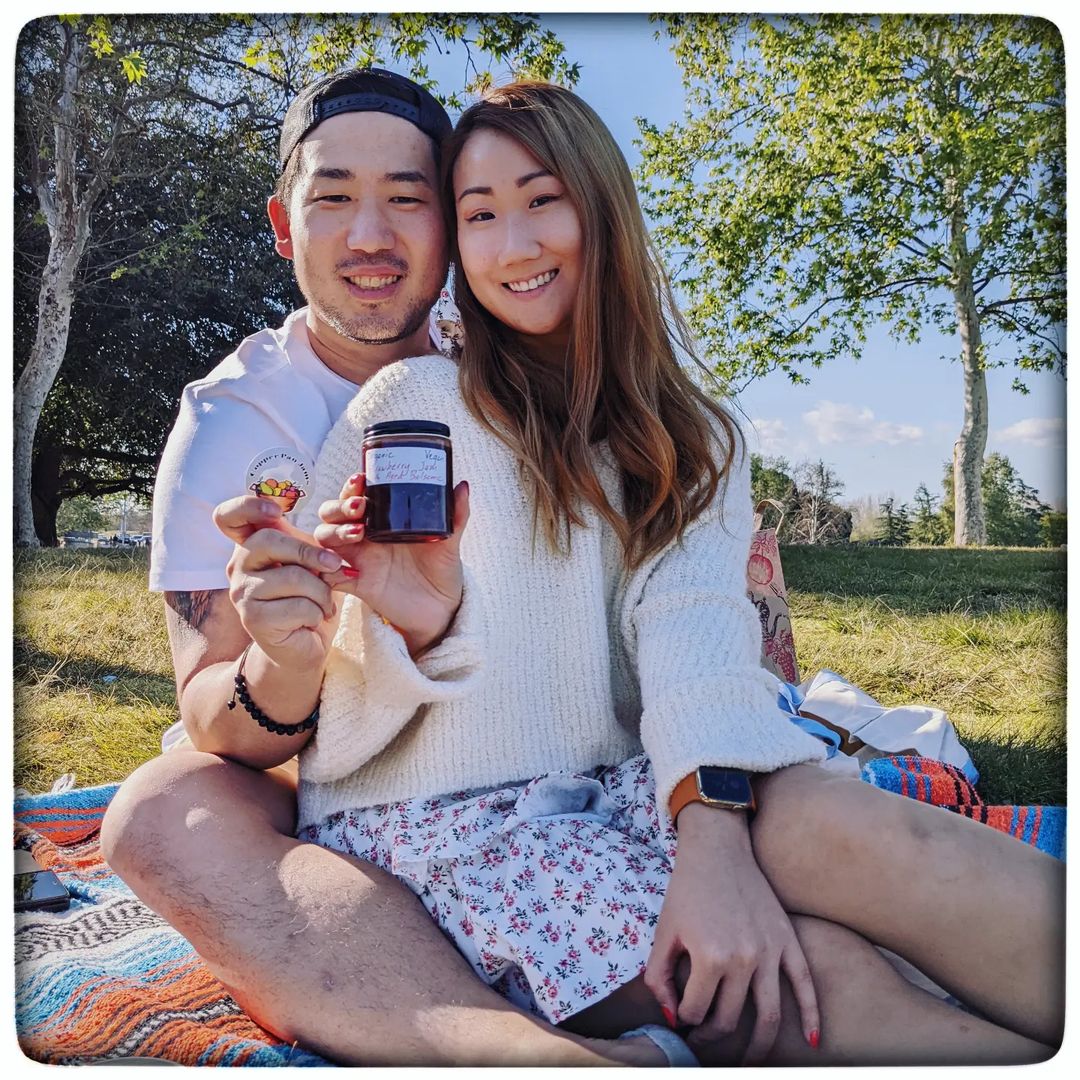 CopperPanJams's tweet photo. Daniel and Lu are excited to experience our Strawberry Jam with Aged Balsamic for their first time. 😋🍓🍋 Thanks to them for supporting our small business. 🙏
#CopperPanJams #SmallBatch #GourmetJam https://t.co/yvnN6CDPhD