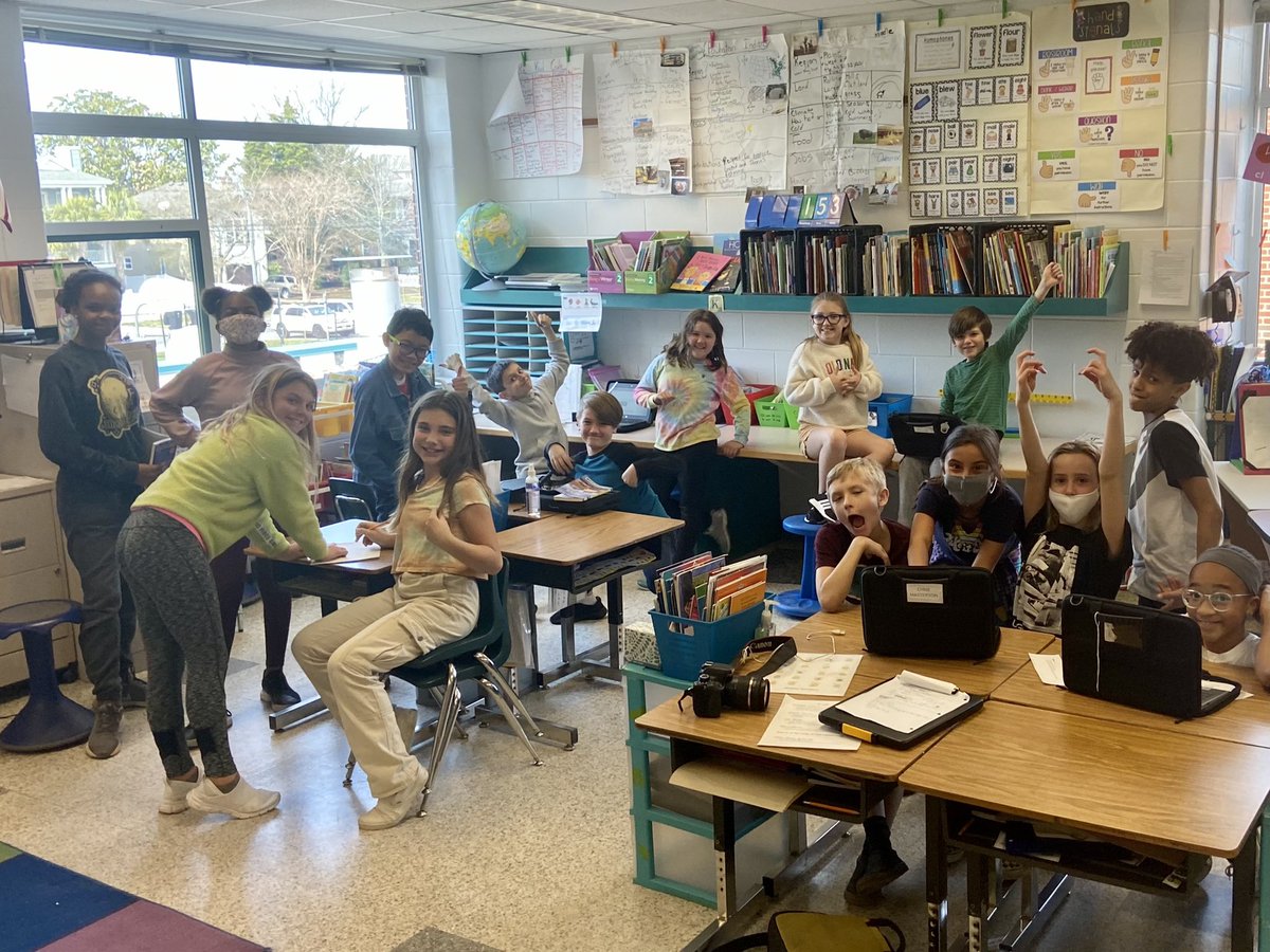 CookeesLit's tweet photo. Extra! Extra! Read all about it! The 1st edition of Cooke Chronicles goes to print today! These are some hardworking and excited  photographers, interviewers, writers, editors, and publishers! 

#casadecooke
@onceuponarcese 
@CongerCasey
@D_Colucci1 
@WTCookeSchool https://t.co/N8jaUj2its