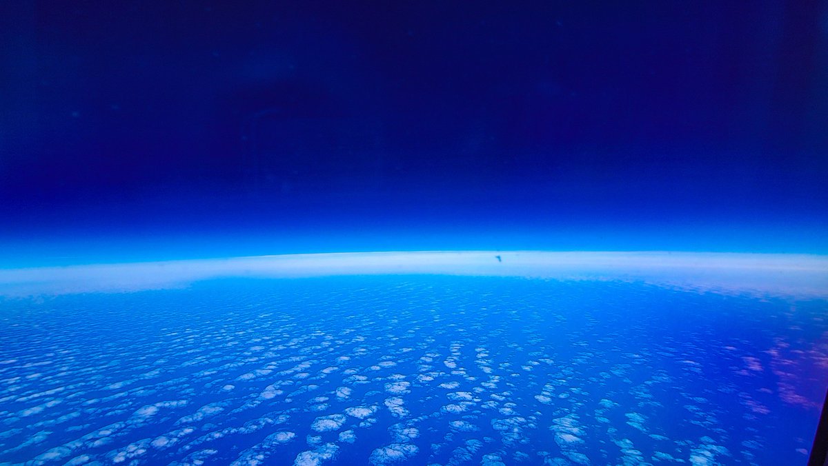 citysims's tweet photo. 43 Thousand Ft Altitude. The Dassault Falcon 2000 is Diffrent level Aviation 🛩 ♥️
#WearyDrifter #blueskies #Tuesday #corporateaviation #privatejet #altitude #blueplanet #DreamJob #MyLife #Falcon2000 #UnapologeticallyBlack #exploreunknown https://t.co/M11PdF8QdD