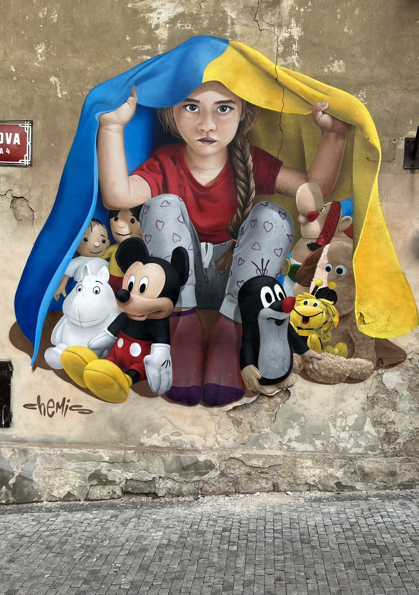 olegrest's tweet photo. Street art in Prague
#StopWarInUkraine #Prague #PeaceForUkraine #praga https://t.co/x28ZOVVggS