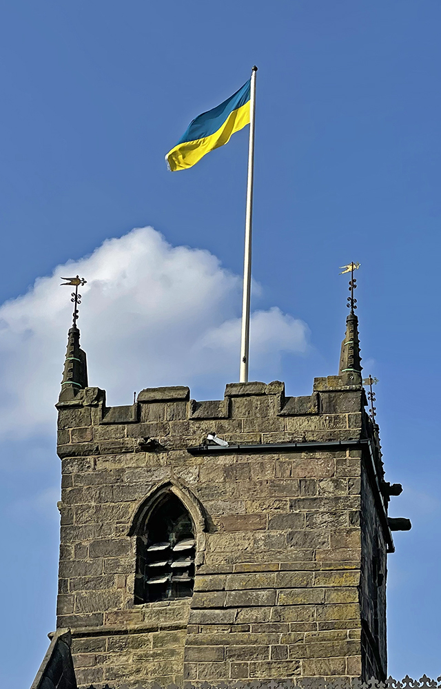 NowtbutaLad's tweet photo. The flag of 🇺🇦 #Ukraine️ flying proudly on St. Laurence's Church in the centre of #Chorley #Lancashire this afternoon; I #StandWithUkraine 🇺🇦. @LaurenceChorley @ChorleyCouncil @InChorley @LindsayHoyle_MP @LancashirePics @LancashireAlc @FORLancashire @StuartAClewlow @cofelancs https://t.co/ntrBhDr8kg