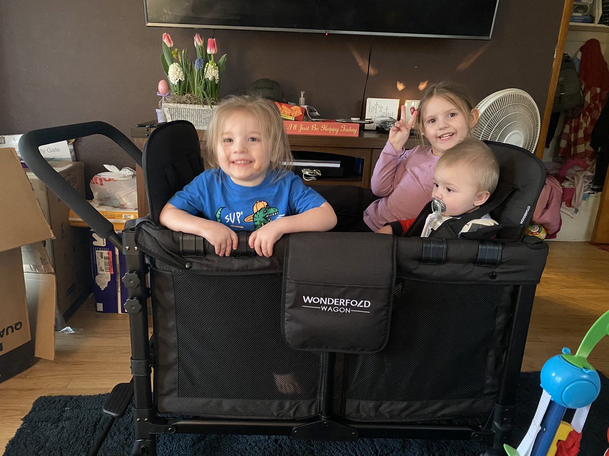 hiiseeyoulookin's tweet photo. We got our #wonderfoldwagon today & Im OBSESSED 🤩 I LOVE it. https://t.co/BAmO1Nydl8
