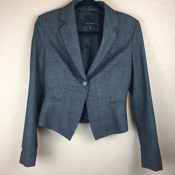 connections_llc's tweet photo. So good I had to share! Check out all the items I'm loving on @Poshmarkapp #poshmark #fashion #style #shopmycloset #thelimited #caslon #joa: https://t.co/bAamJ4cvqP https://t.co/2tAw6WiyG3