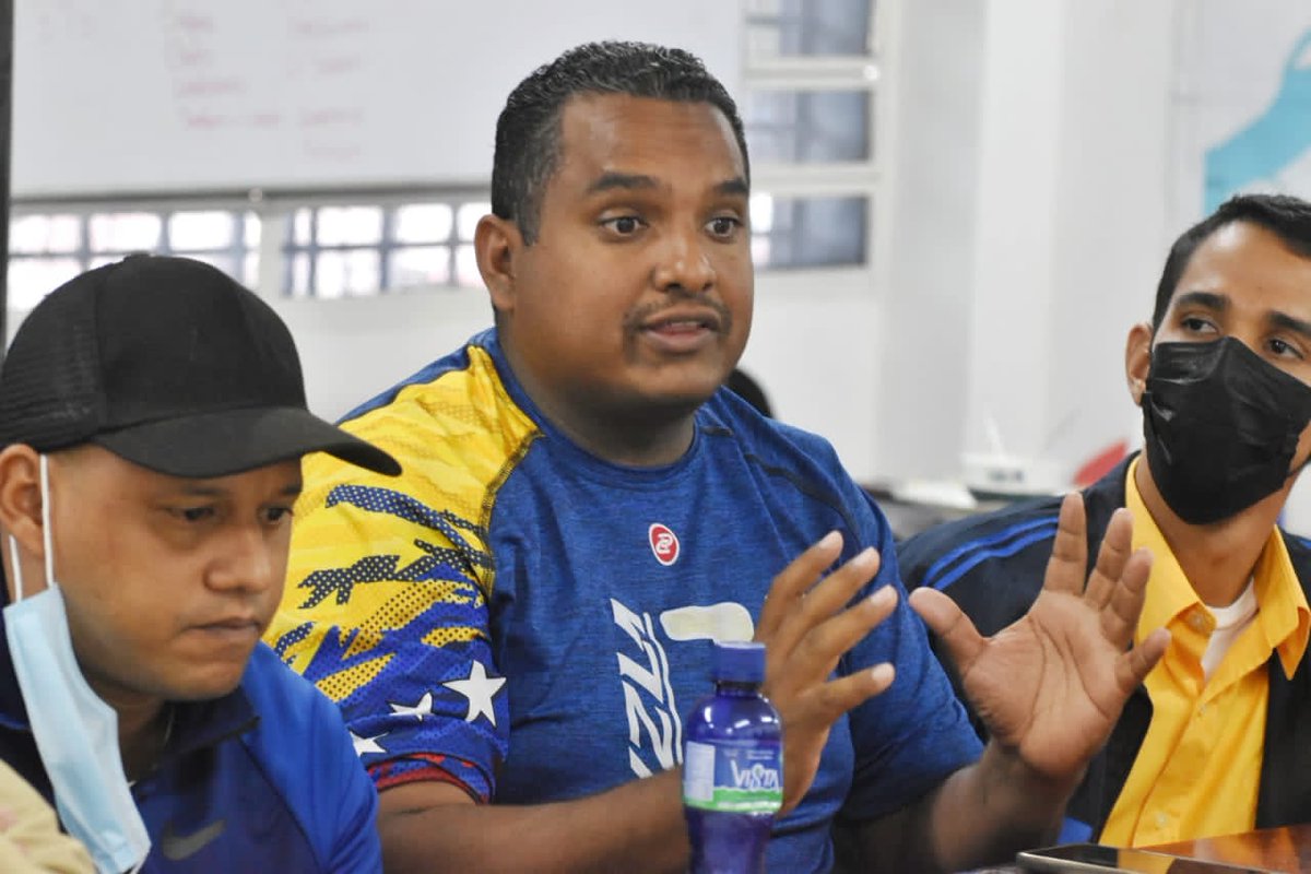 #22mar||• El Coordinador Regional del PSUV y líder de la Revolución Bolivariana en el Estado Bolívar <a href="/amarcanopsuv/">Ángel Marcano</a> convocó a la Dirección Regional del Partido para el fortalecimiento de la Revolución Bolivariana en el Estado, rumbo al 2024 con nuestro Presidente <a href="/NicolasMaduro/">Nicolás Maduro</a>