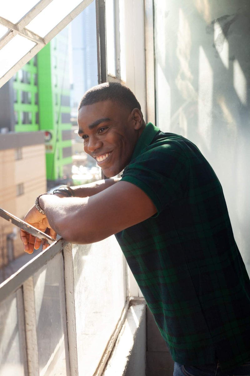 Marquiz Edget (@medget4) on Twitter photo Through all the Chaos happening right now. You have to find a reason to π.
<a href="/poloralphlauren/">Ralph Lauren</a> @ralphlauren #photography @highfashionmen <a href="/blackmensmile/">Black Men Smile</a>
.
.
Photographer: <a href="/jaymcquain/">Jason</a> Through all the Chaos happening right now. You have to find a reason to π.
<a href="/poloralphlauren/">Ralph Lauren</a> @ralphlauren #photography @highfashionmen <a href="/blackmensmile/">Black Men Smile</a>
.
.
Photographer: <a href="/jaymcquain/">Jason</a>