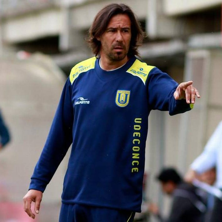 InfoCanaya's tweet image. Dos ex DT de Rosario Central están dispuestos a volver a dar indicaciones desde el banco de suplentes y la dirigencia evalúa tomar una decisión a la brevedad

A vos Canaya, ¿quién te gusta más?

Leo Fernández 🔄
Pablo Vitamina Sánchez ♥️
Otro 💬