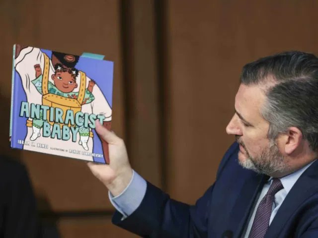 RAtheRuggedMan's tweet photo. Imagine being afraid of a book called "Anti Racist Baby" 😂 I'm dead https://t.co/gkDws59ea4